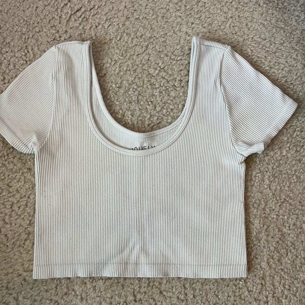 Aeropostale White Ribbed Crop Top